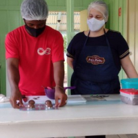 Adolescentes do SCFV - Projeto Elo participam de Oficina de bombom