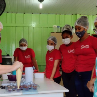 Adolescentes do SCFV - Projeto Elo participam de Oficina de bombom